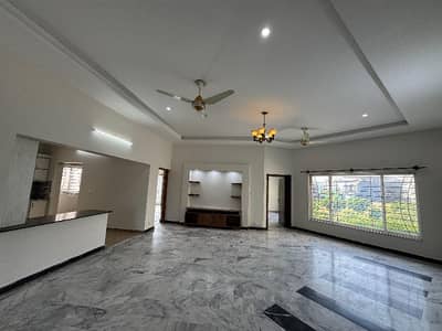 18 Marla New Condition Upper Portion For Rent