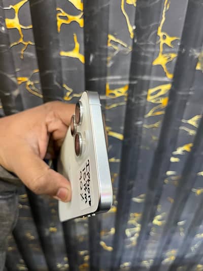 15 Pro Max 256 Sim lock