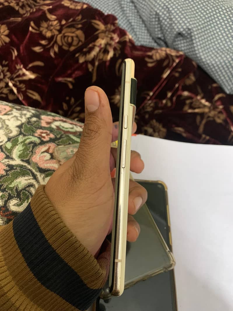 Google pixel 6 pro 4