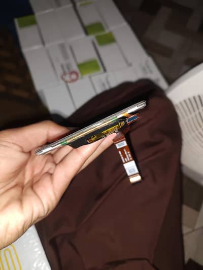 oppo a 76 panel in wirking no problem no lines only glass crack ha