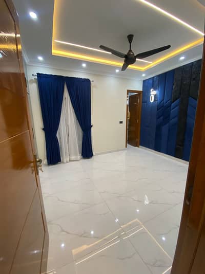 5 MARLA LOWER PORTION AVAILABLE FOR RENT