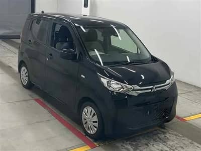 MITSUBISHI EK WAGON M | MODEL 2022 | GRADE: 3.5 AUCTION |