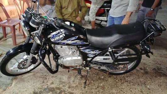 Suzuki GS 150 SE 2021