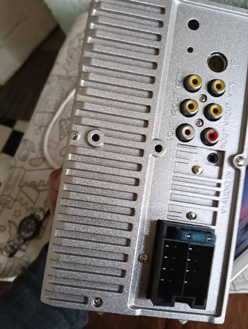 7" Multimedia Touch Screen 2