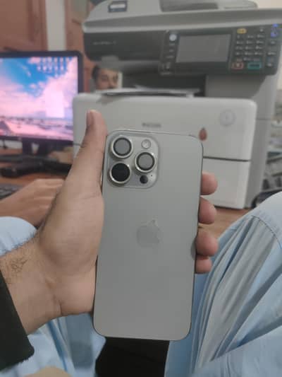 IPHONE 15 PRO MAX 1TB  Storage