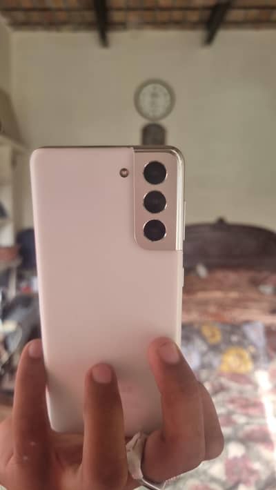 samsung s21 sim glitched.