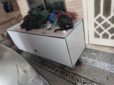 incubator for sale very good condition. . large