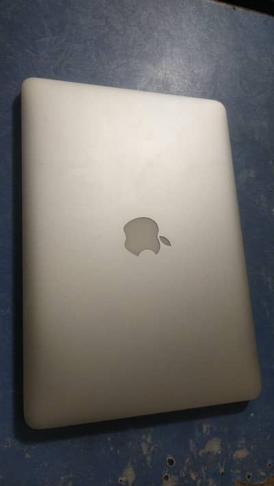 Apple MacBook Pro 2015 13.3" Intel core i5 16GB Ram