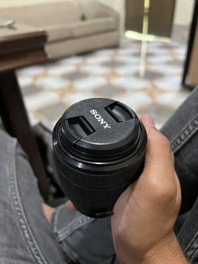 Sony 28-70mm F3.5-5.6