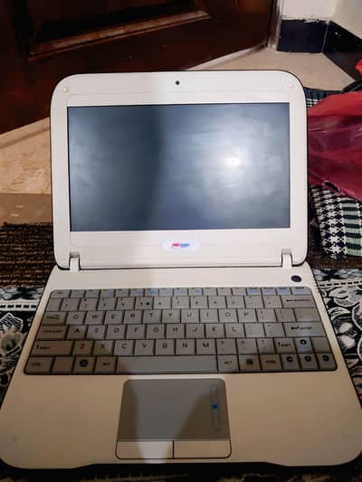 M&A tech Old Laptop.