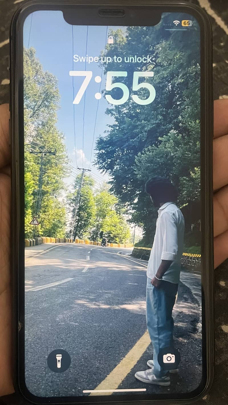 Apple iPhone 11 3
