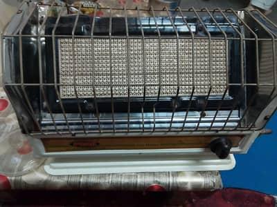 used one day only like new puma heater perfect working