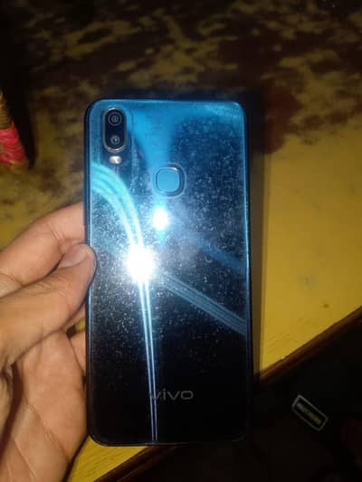 vivo y11 with box