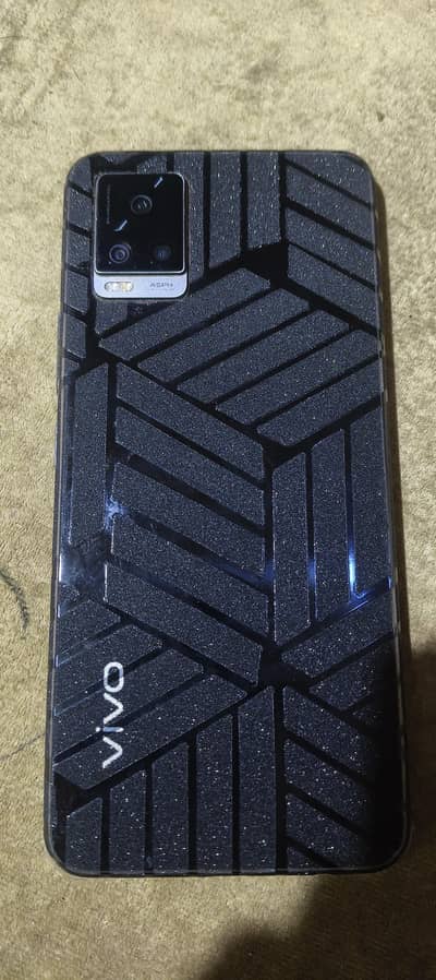 Vivo V20 for Sale One Hand Use