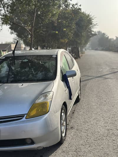 Toyota Prius 1.5 Silver hybrid + Petrol 2010-14
