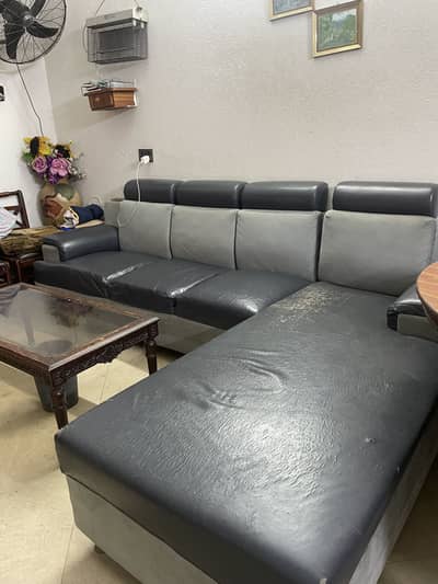 Sofas with table