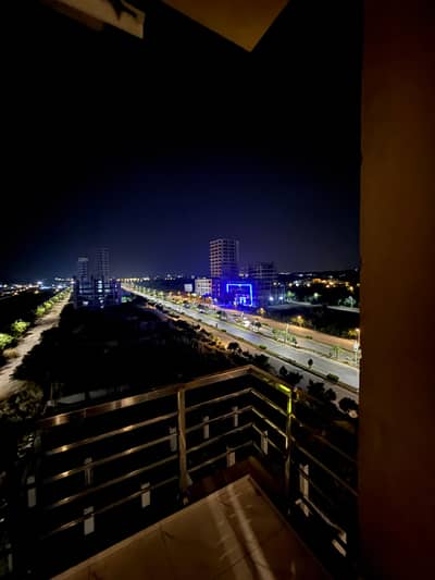 2 BED LUXURY FURNISHED FOR RANT IN GULBERG GREEN