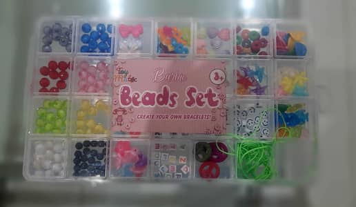 BARBIE BEADS SET