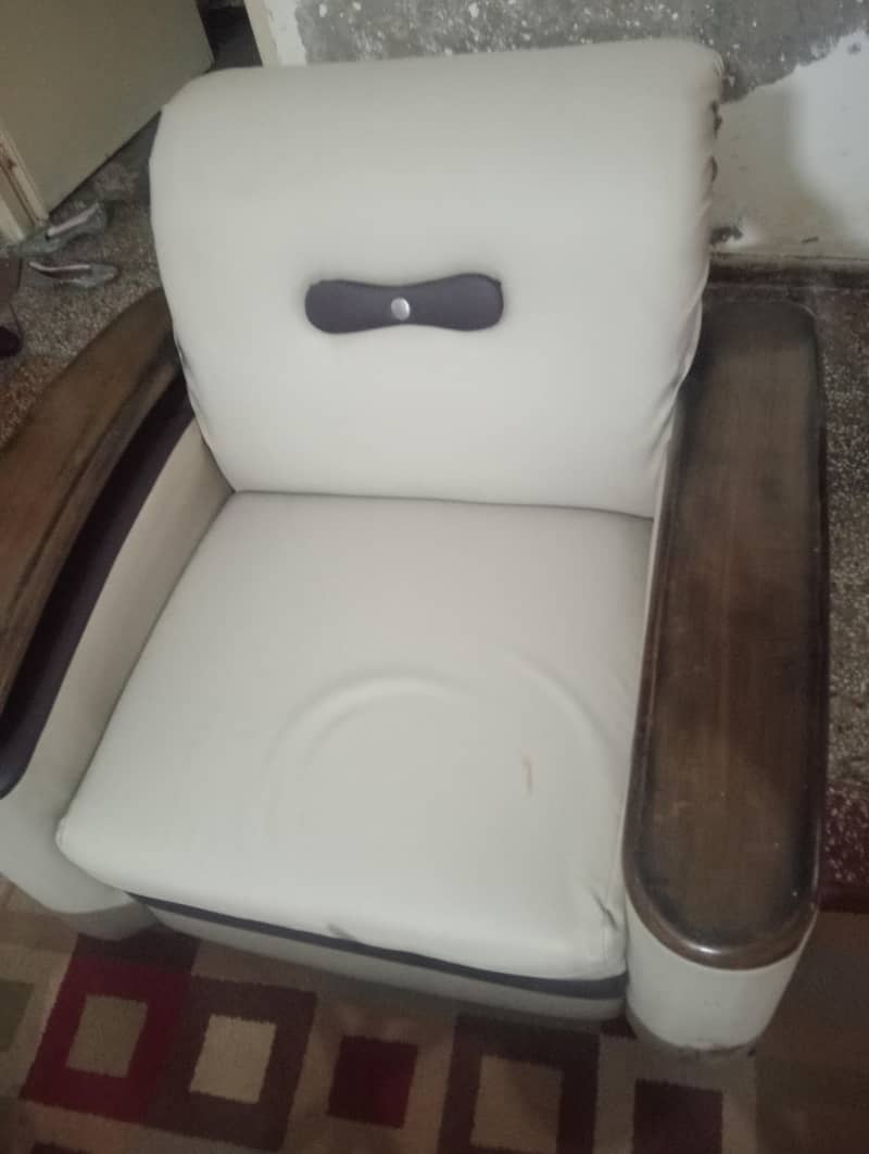 capsule shape sofa 3