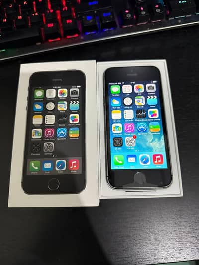 iPhone 5s 64gb with box limited stock 0323=056=58=33 WhatsApp no
