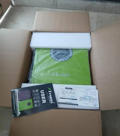 fronus solar inverter for sell. 0313 4935014