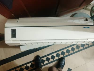 orient 1 ton Ac not inverter