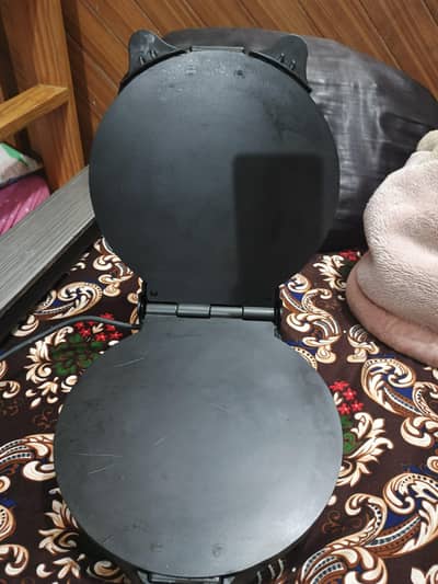 Roti Maker For Sale only 1 time use Almost Brand New