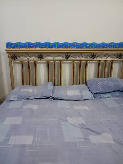 Double Bed Iron