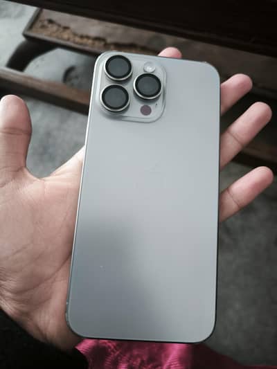Iphone 15 Pro Max . Natural titanium  10/10