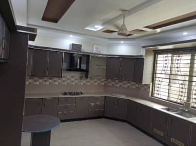 1 kanal new luxury upper portion for rent main canal sa 1 mint walking distance par