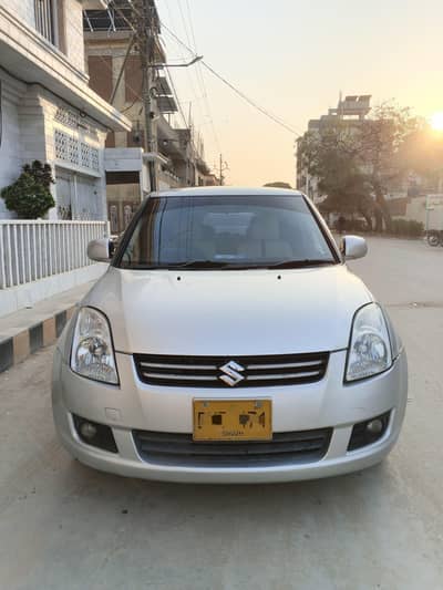 Suzuki Swift 2017 Silver color - Manual