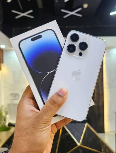 iphone Xsmax 11,12,13,14,15,16 Pro Max on instalment whatsap3261927684