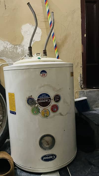 Career electric geyser