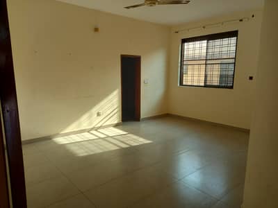 10 marla Outstanding 2nd Floor Upper Portion in wapda town FOR SMALL FAMILY