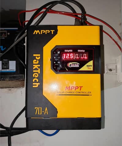 MPPT solar charge controller