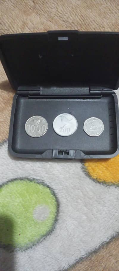 3 coins uae and Indonesian