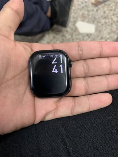 Bohat achi watch h  a 2 din use ha with charger 2 bands black  white