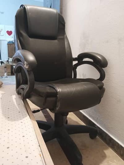 OFFICE CHAIR BOSS SIZE Good Condition