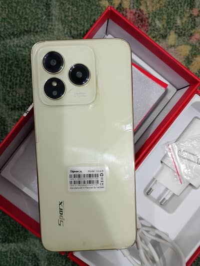 spark ultra 8 8+5/128