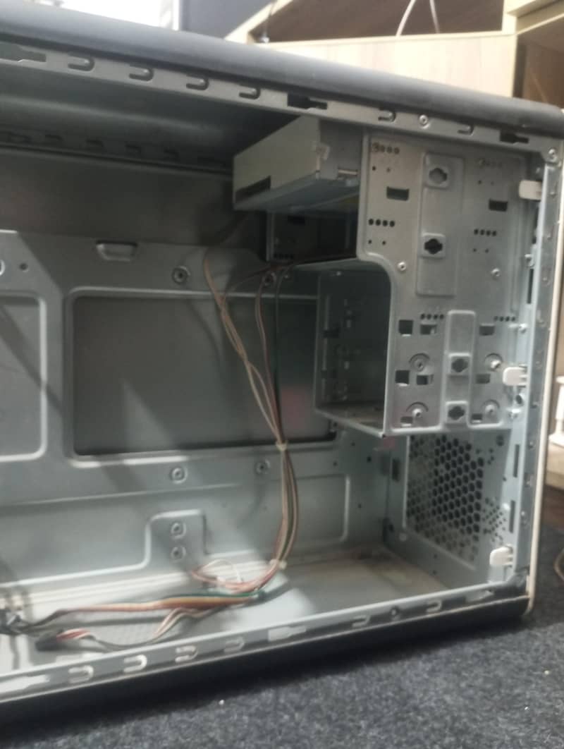 ZoomStrom PC Casing 1