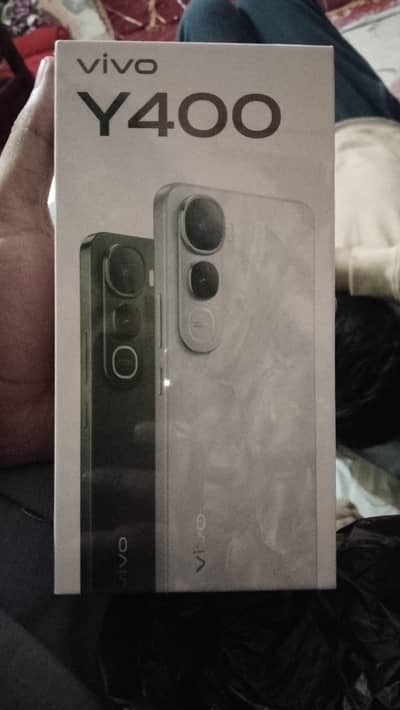 Vivo y400 (Box packed)