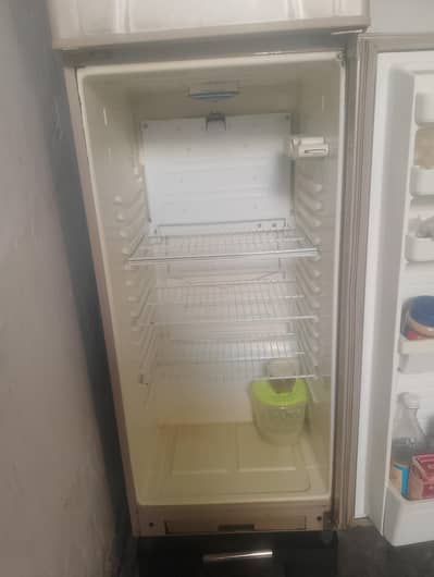 Refrigerator For  Sale Good condition