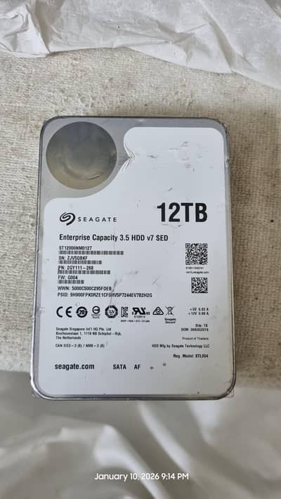 Faulty 12tb Seagate hard drive with clicking sound