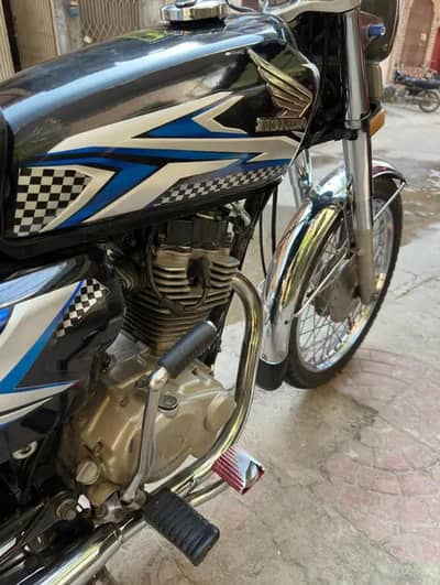 Honda 125 Whatsapp 03150430037