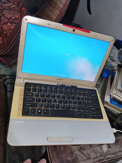 Sony vaio i3 3rd gen 4 gb Ram,  500 gb hard