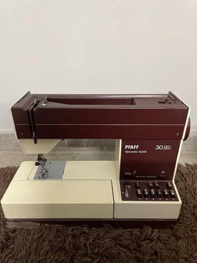 Pfaff Tipmatic 1035 Sewing Machine