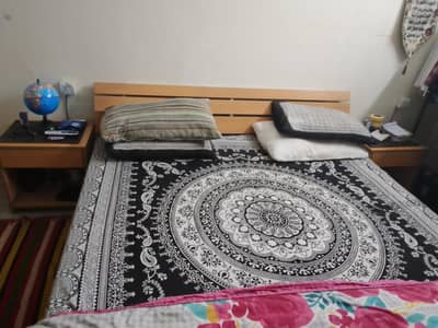 double bed for salle