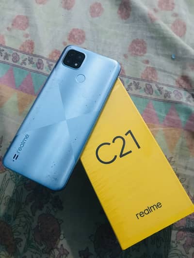 Realme C21