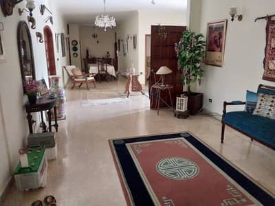 Ideally Located House Of 1000 Square Yards Is Available For sale In Karachi