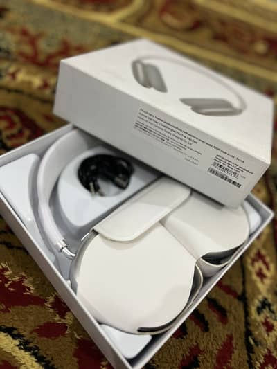 AirPod pro max